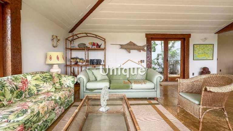Imagem Casa com 4 Quartos à Venda, 241 m² em Ferradura - Armação Dos Búzios Imagem Casa com 4 Quartos à Venda, 241 m² em Ferradura - Armação Dos Búzios