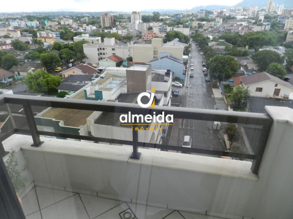 Imagem Apartamento com 3 Quartos à Venda, 178 m² em Nossa Senhora Medianeira - Santa Maria