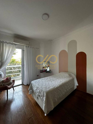 Imagem Casa com 5 Quartos à Venda, 500 m² em Canto Do Forte - Praia Grande Imagem Casa com 5 Quartos à Venda, 500 m² em Canto Do Forte - Praia Grande