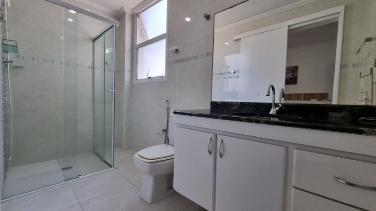 Imagem Apartamento com 3 Quartos à Venda, 130 m² em Pitangueiras - Guarujá