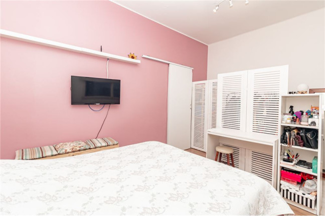 Imagem Casa com 3 Quartos à Venda, em Petrópolis - Porto Alegre Imagem Casa com 3 Quartos à Venda, em Petrópolis - Porto Alegre