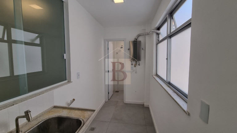 Imagem Imóvel com 3 Quartos à Venda, 120 m² em Icaraí - Niterói Imagem Imóvel com 3 Quartos à Venda, 120 m² em Icaraí - Niterói