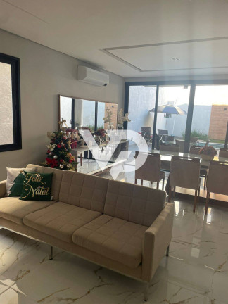 Imagem Casa com 4 Quartos à Venda, 360 m² em Alphaville - Santana De Parnaíba Imagem Casa com 4 Quartos à Venda, 360 m² em Alphaville - Santana De Parnaíba