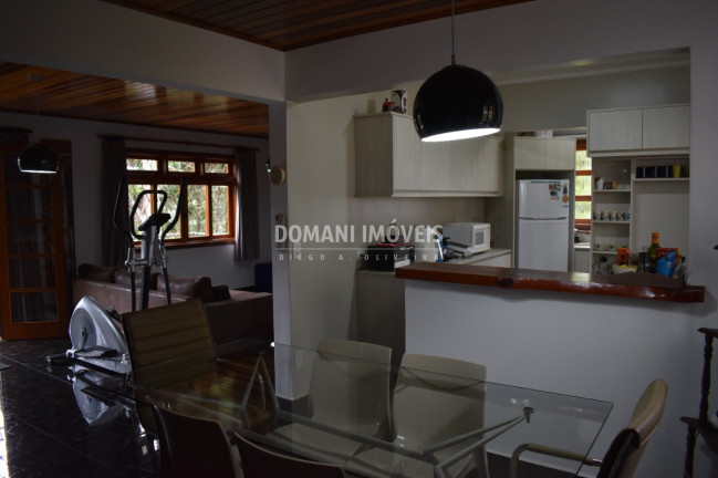 Imagem Imóvel com 3 Quartos à Venda, 124 m² em Região De Capivari - Campos Do Jordão Imagem Imóvel com 3 Quartos à Venda, 124 m² em Região De Capivari - Campos Do Jordão