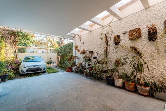 Imagem Casa com 3 Quartos à Venda, 161 m² em Indianópolis - São Paulo Imagem Casa com 3 Quartos à Venda, 161 m² em Indianópolis - São Paulo