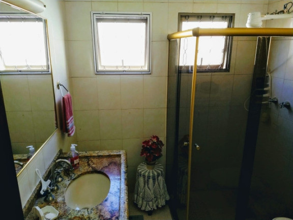 Imagem Casa com 3 Quartos à Venda, 260 m² em Bauru