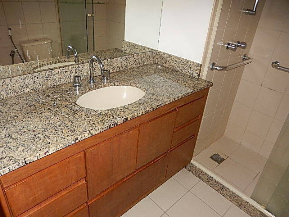 Imagem Apartamento com 3 Quartos à Venda, em Lagoa - Rio De Janeiro Imagem Apartamento com 3 Quartos à Venda, em Lagoa - Rio De Janeiro
