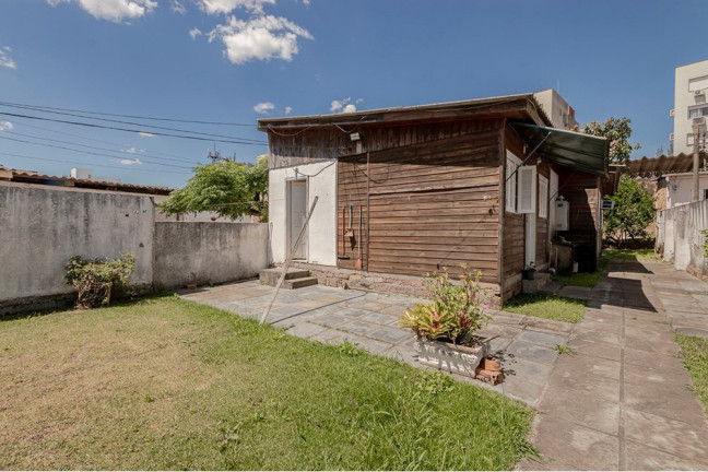 Imagem Terreno à Venda, 666 m² em Partenon - Porto Alegre Imagem Terreno à Venda, 666 m² em Partenon - Porto Alegre