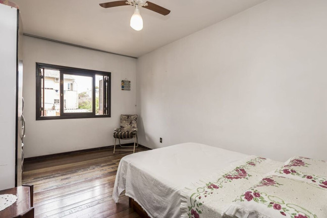 Imagem Casa com 4 Quartos à Venda, 363 m² em Jardim Itu - Porto Alegre