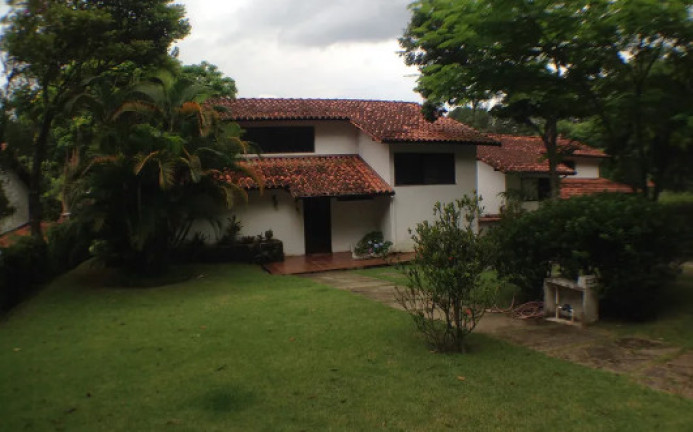Casa com 4 Quartos à Venda, 250 m² em Granja Viana - Cotia