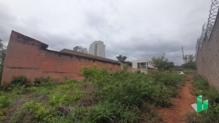 Imagem Terreno à Venda, 390 m² em Ibituruna - Montes Claros