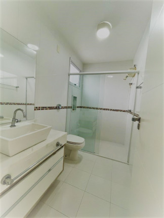 Imagem Casa com 3 Quartos à Venda, 387 m²