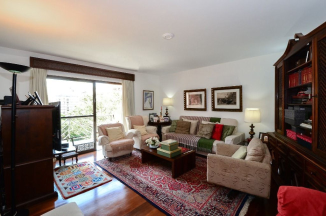 Apartamento com 4 Quartos à Venda, 180 m² em Moema - São Paulo