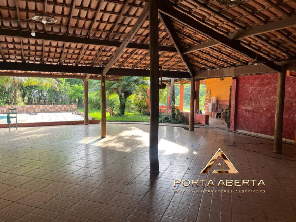Imagem Chácara com 5 Quartos à Venda, 160 m² em Santa Maria - Timóteo Imagem Chácara com 5 Quartos à Venda, 160 m² em Santa Maria - Timóteo