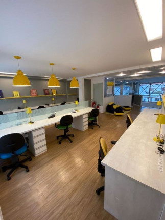 Imagem Sobrado com 8 Quartos para Alugar, 300 m² em Indianópolis - São Paulo Imagem Sobrado com 8 Quartos para Alugar, 300 m² em Indianópolis - São Paulo