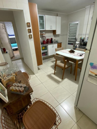 Imagem Casa com 2 Quartos à Venda, 90 m²