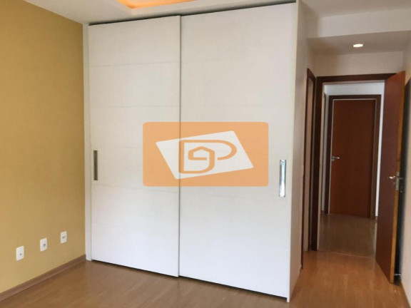 Imagem Casa de Condomínio com 3 Quartos à Venda,  em Nogueira - Petrópolis