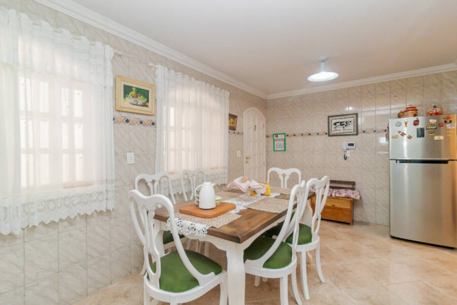 Imagem Casa com 3 Quartos à Venda, 140 m² em Guaíra - Curitiba