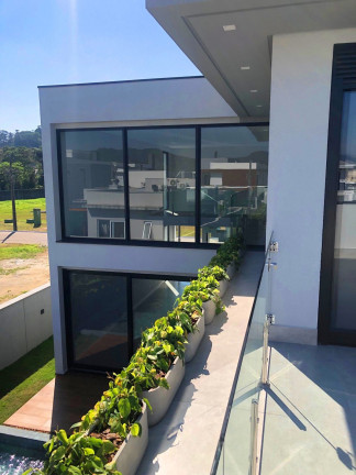 Imagem Casa com 4 Quartos à Venda, 386 m² em Santa Regina - Camboriú Imagem Casa com 4 Quartos à Venda, 386 m² em Santa Regina - Camboriú