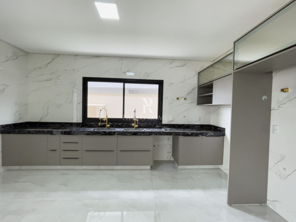 Imagem Casa com 4 Quartos à Venda, 240 m² em Residencial Goiânia Golfe Clube - Goiânia Imagem Casa com 4 Quartos à Venda, 240 m² em Residencial Goiânia Golfe Clube - Goiânia