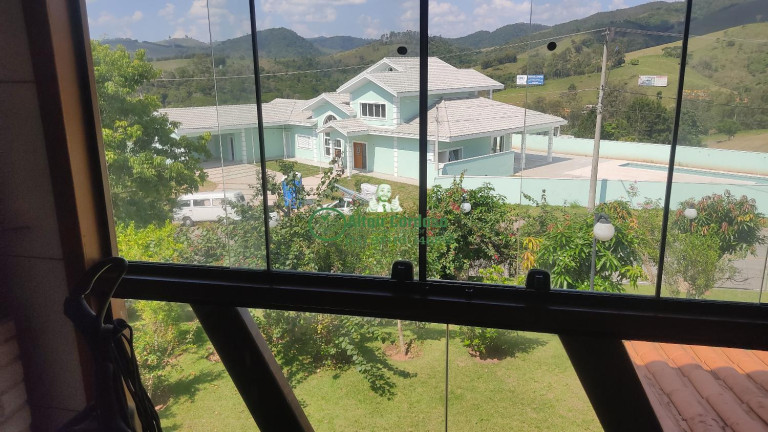 Imagem Casa com 4 Quartos à Venda, 230 m² em Centro - Jambeiro
