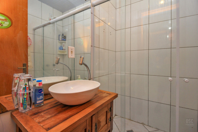 Imagem Casa com 2 Quartos à Venda, 46 m² em Hípica - Porto Alegre Imagem Casa com 2 Quartos à Venda, 46 m² em Hípica - Porto Alegre