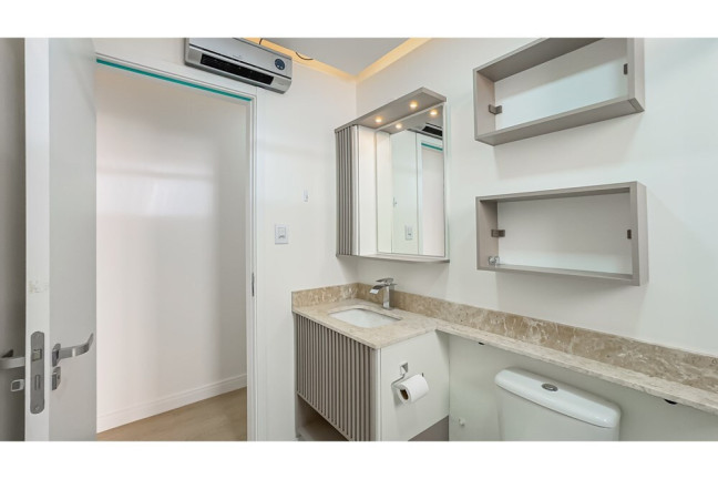 Imagem Imóvel com 2 Quartos à Venda, 66 m² em Petrópolis - Porto Alegre Imagem Imóvel com 2 Quartos à Venda, 66 m² em Petrópolis - Porto Alegre