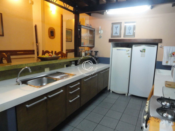 Imagem Casa com 4 Quartos à Venda, 231 m² em Centro - Santa Maria