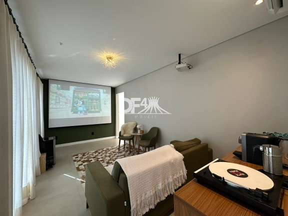 Imagem Casa com 3 Quartos à Venda, 300 m² em Guará I - Brasília Imagem Casa com 3 Quartos à Venda, 300 m² em Guará I - Brasília