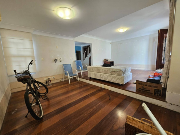 Imagem Sobrado com 3 Quartos para Alugar, 340 m² em Gonzaga - Santos Imagem Sobrado com 3 Quartos para Alugar, 340 m² em Gonzaga - Santos