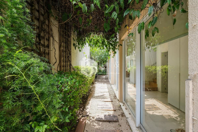 Imagem Casa com 3 Quartos à Venda, 480 m² em Vila Madalena - São Paulo