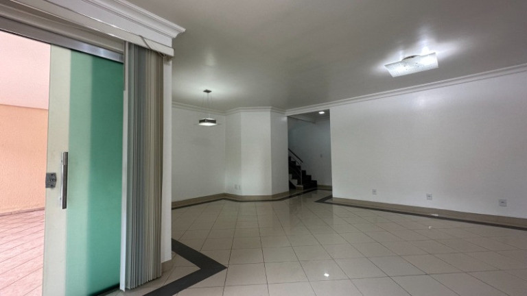 Imagem Casa com 4 Quartos à Venda, 263 m² em Ponta Negra - Manaus
