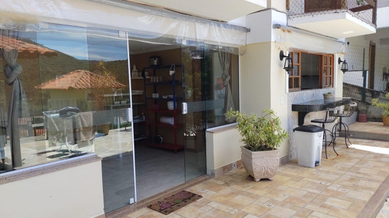 Casa com 4 Quartos à Venda, 200 m² em Albuquerque - Teresópolis