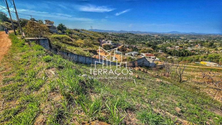 Imagem Terreno à Venda, 2.100 m² em Jardim Estância Brasil - Atibaia Imagem Terreno à Venda, 2.100 m² em Jardim Estância Brasil - Atibaia