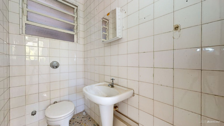 Imagem Imóvel com 2 Quartos à Venda, 74 m² em Petrópolis - Porto Alegre