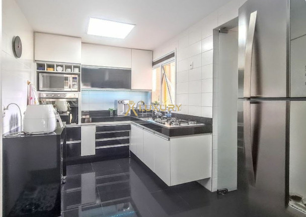 Imagem Imóvel com 3 Quartos à Venda, 137 m² em Vila Da Serra - Nova Lima