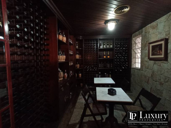 Imagem Casa com 5 Quartos à Venda, em Jardim Paulista - São Paulo Imagem Casa com 5 Quartos à Venda, em Jardim Paulista - São Paulo