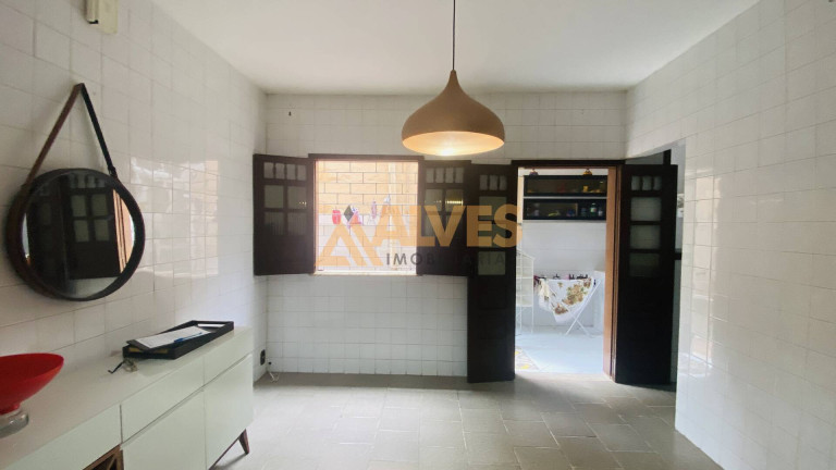 Imagem Casa com 4 Quartos à Venda, 200 m² em Capuchinhos - Feira De Santana
