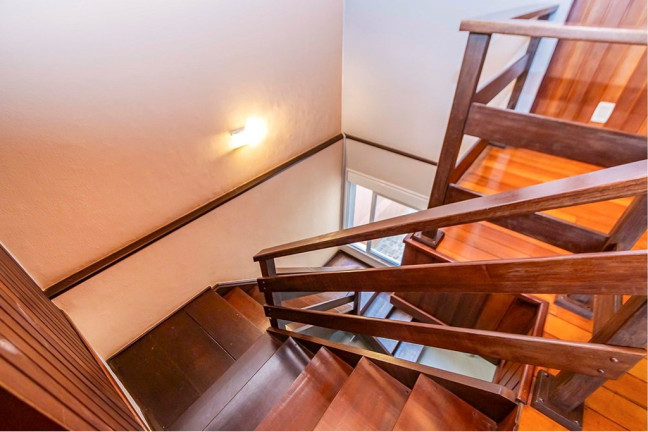 Imagem Casa com 4 Quartos à Venda, 300 m² em Bacacheri - Curitiba Imagem Casa com 4 Quartos à Venda, 300 m² em Bacacheri - Curitiba