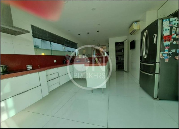 Imagem Casa com 4 Quartos à Venda, 390 m² em Vargem Grande - Rio De Janeiro