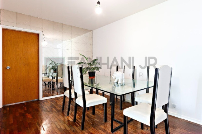 Imagem Imóvel com 3 Quartos à Venda, 130 m² em Vila Nova Conceição - São Paulo