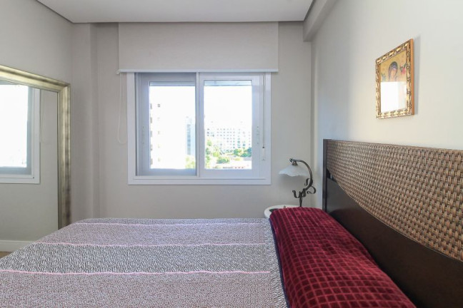 Imagem Imóvel com 3 Quartos à Venda, em Tristeza - Porto Alegre Imagem Imóvel com 3 Quartos à Venda, em Tristeza - Porto Alegre