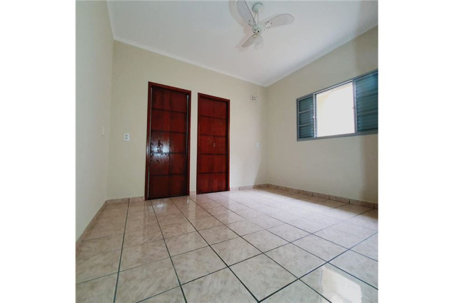 Imagem Casa com 2 Quartos à Venda, 107 m² em Centro - Salto De Pirapora Imagem Casa com 2 Quartos à Venda, 107 m² em Centro - Salto De Pirapora