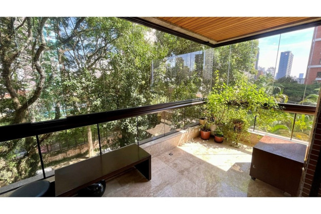 Imagem Imóvel com 4 Quartos à Venda, 272 m² em Campo Belo - São Paulo Imagem Imóvel com 4 Quartos à Venda, 272 m² em Campo Belo - São Paulo