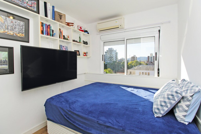 Imagem Imóvel com 3 Quartos à Venda, em Petrópolis - Porto Alegre Imagem Imóvel com 3 Quartos à Venda, em Petrópolis - Porto Alegre