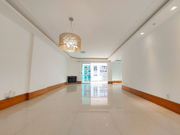 Imagem Apartamento com 3 Quartos à Venda, 180 m² em Várzea - Teresópolis