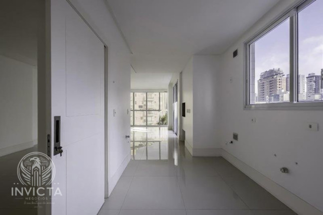 Imagem Apartamento com 3 Quartos à Venda, 162 m² em Centro - Balneário Camboriú Imagem Apartamento com 3 Quartos à Venda, 162 m² em Centro - Balneário Camboriú