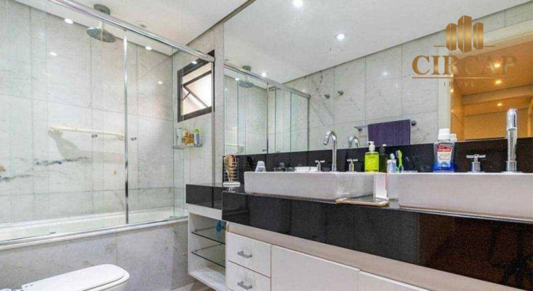 Imagem Apartamento com 3 Quartos à Venda, 246 m² em Itaim - São Paulo