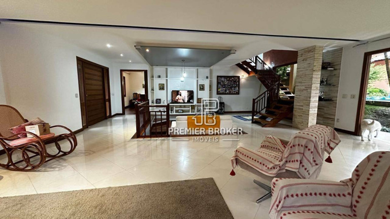 Imagem Casa com 5 Quartos à Venda, 400 m² em Quebra Frascos - Teresópolis Imagem Casa com 5 Quartos à Venda, 400 m² em Quebra Frascos - Teresópolis