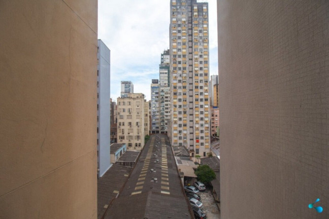 Imagem Imóvel com 3 Quartos à Venda, 117 m² em Centro Histórico - Porto Alegre Imagem Imóvel com 3 Quartos à Venda, 117 m² em Centro Histórico - Porto Alegre